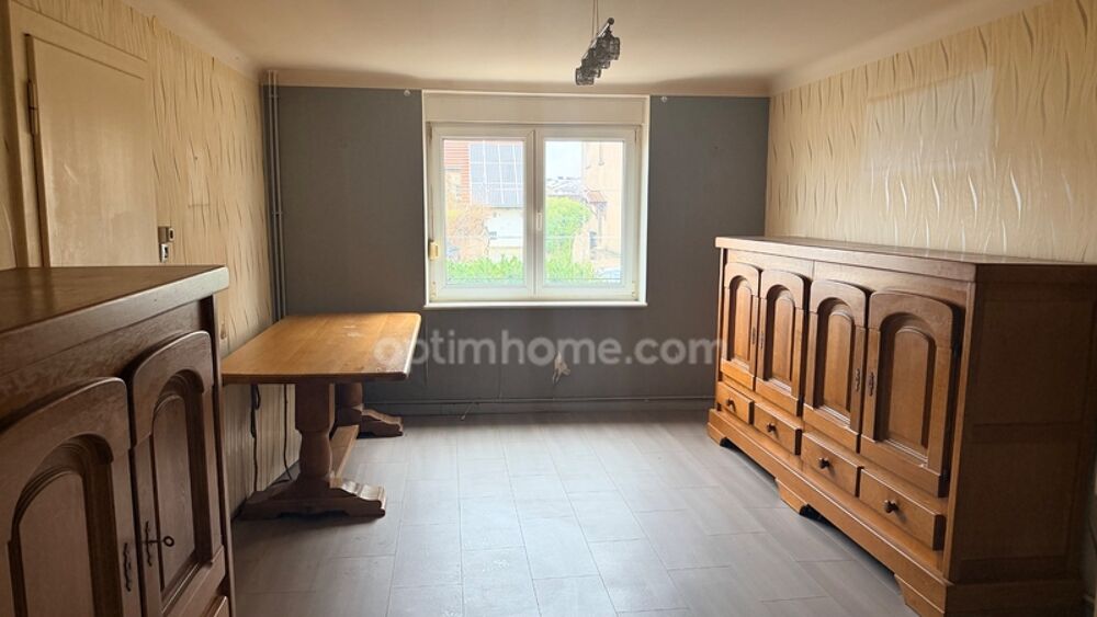 BERTRANGE - MAISON DE VILLE DE 95 M² AVEC 2 CHAMBRES, UNE TERRASSE ! FORT POTENTIEL !