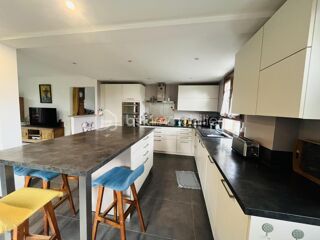  Maison � vendre 8 pi�ces 222 m�