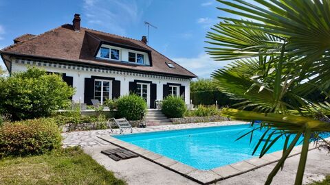   Maison familiale avec piscine Maison - 8 pièce(s) - 228 m²