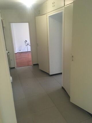  Appartement à louer 5 pièces 96 m²