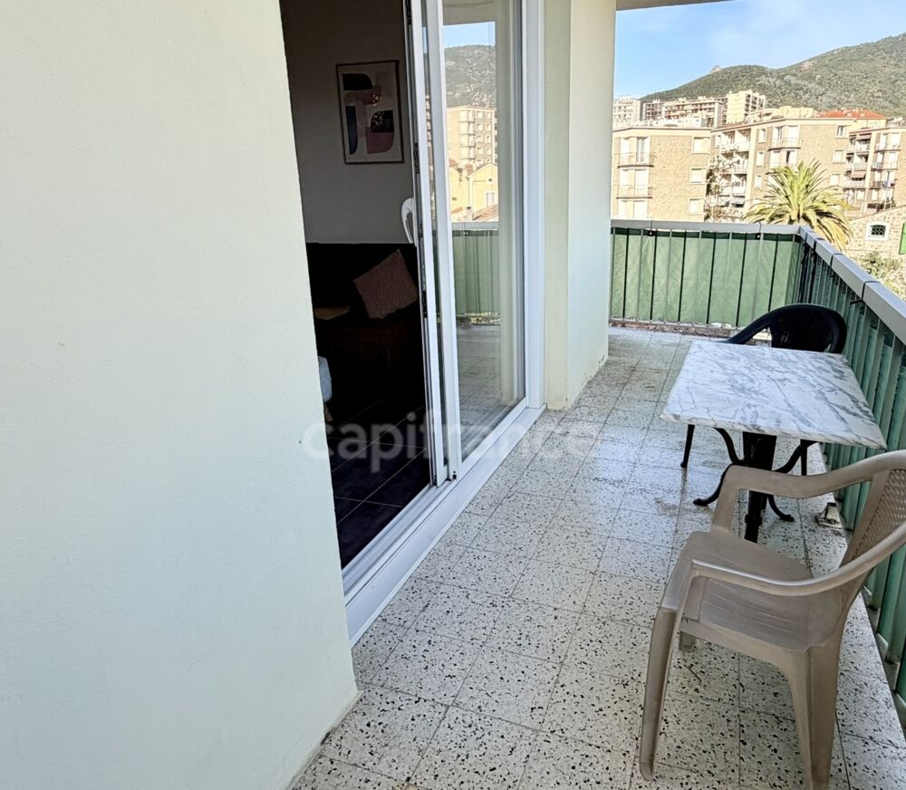 AJACCIO (20), appartement T2, à proximité du cours Napoléon et du port