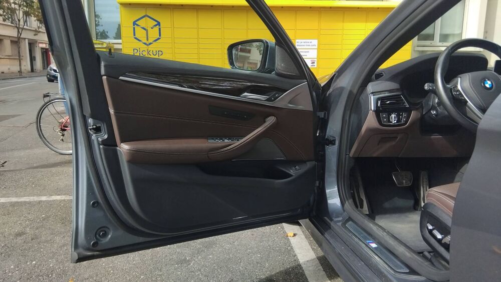 S&eacute;rie 5 (G30) xDrive 530d 265 BVA8 M Sport - Premi&egrave;re main Entretien 2019 occasion 69100 Villeurbanne
