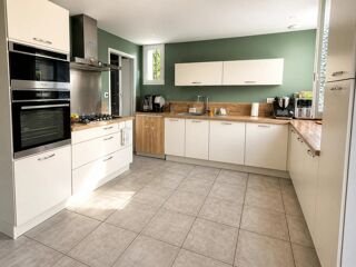  Maison à vendre 10 pièces 214 m²