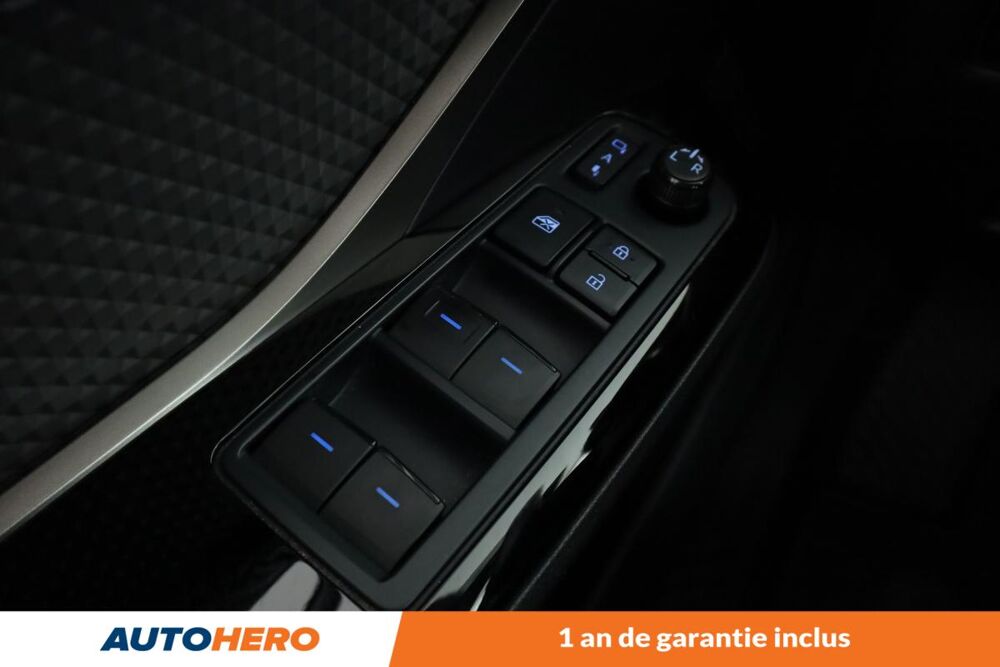 C-HR 2.0 Hybride Distinctive 184 ch 2022 occasion 92130 Issy-les-Moulineaux