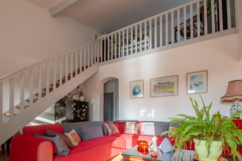 Vente Maison BREUILLET – VILLA AVEC PISCINE ET VUE PANORAMIQUE SUR LA CAMPAGNE Breuillet