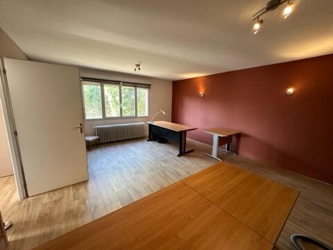   A LOUER - BUREAUX 