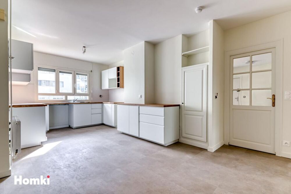 Vente Appartement À VENDRE – SPACIEUX T4 DE 101 m² AVEC BALCON – LYON 3 Lyon 3