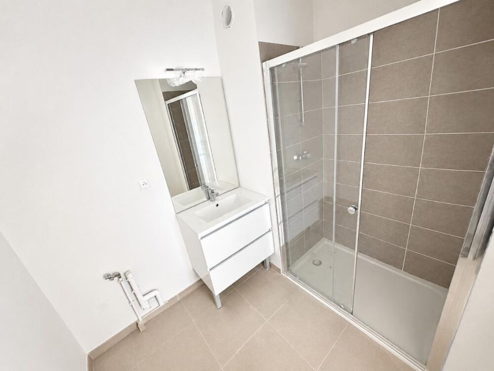 Location Appartement T2 NEUF avec terrasse, jardin et parking à COGOLIN Cogolin
