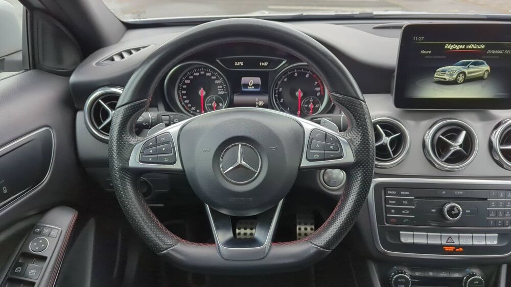 Classe GLA I 200 156 7G-Tronic Fascination - Automatique Toit ouvrant 2017 occasion 59480 La Bassee