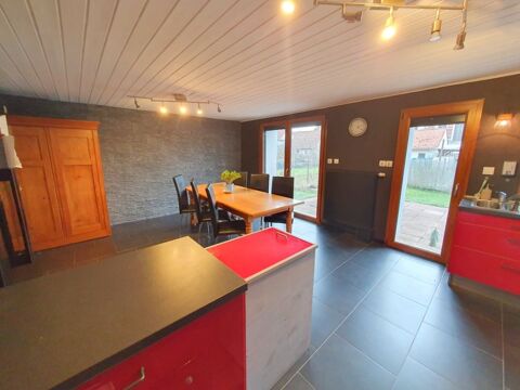   Coup de c�ur assur� pour cet ensemble immobilier modulable aux multiples possibilit�s ! Maison - 9 pi�ce(s) - 223 m�