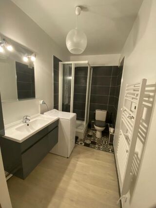  Appartement à louer 1 pièce 33 m²
