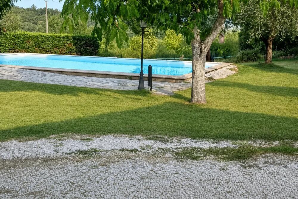 Maison en pierre avec piscine à Gageac-et-Rouillac