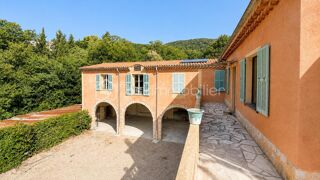  Maison à louer 6 pièces 202 m²
