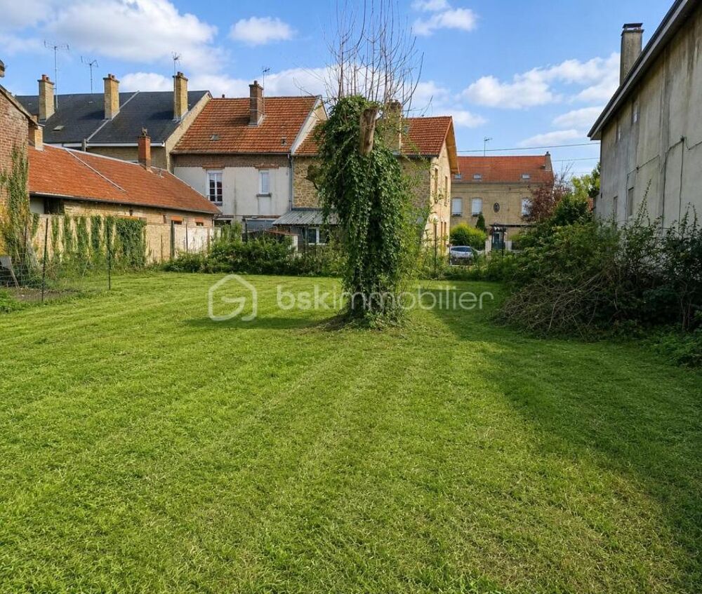 ATTIGNY  Maison familiale à rénover avec jardin, garage et fort potentiel