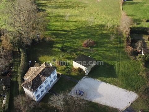 Maison 7 pièces de 176 m² sur 2 hectares à Savignac de l'Isle 499000 Savignac-de-l'Isle (33910)
