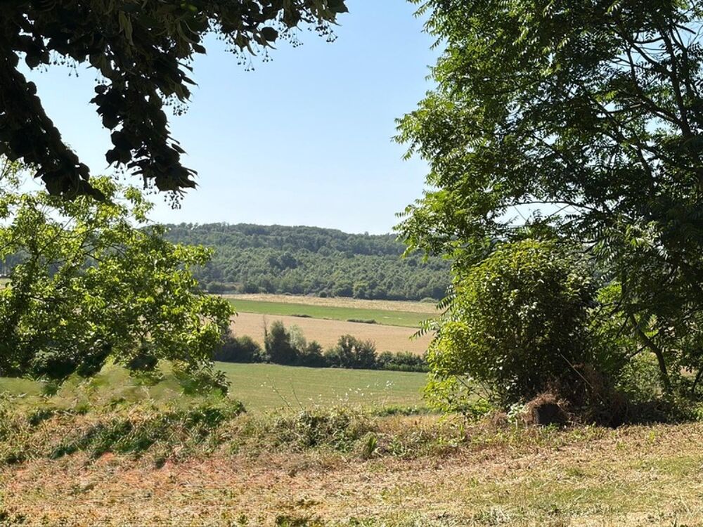 MARCIAC(32): cachée, au bout d'un chemin privé, PROPRIETE sur 2ha, anciens Bains avec sa source encore présente, dépendance, aut