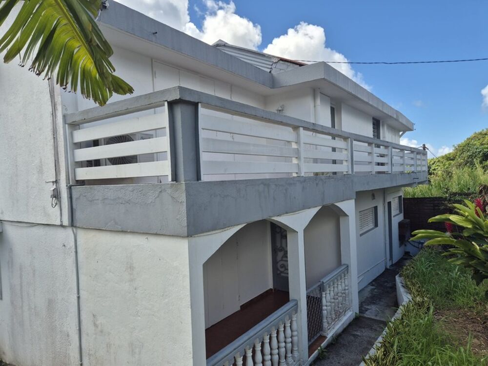 Authentique maison architèqueturale de 7 pièces GOURBEYRE (971) pour votre famille ou/et en bien locatif