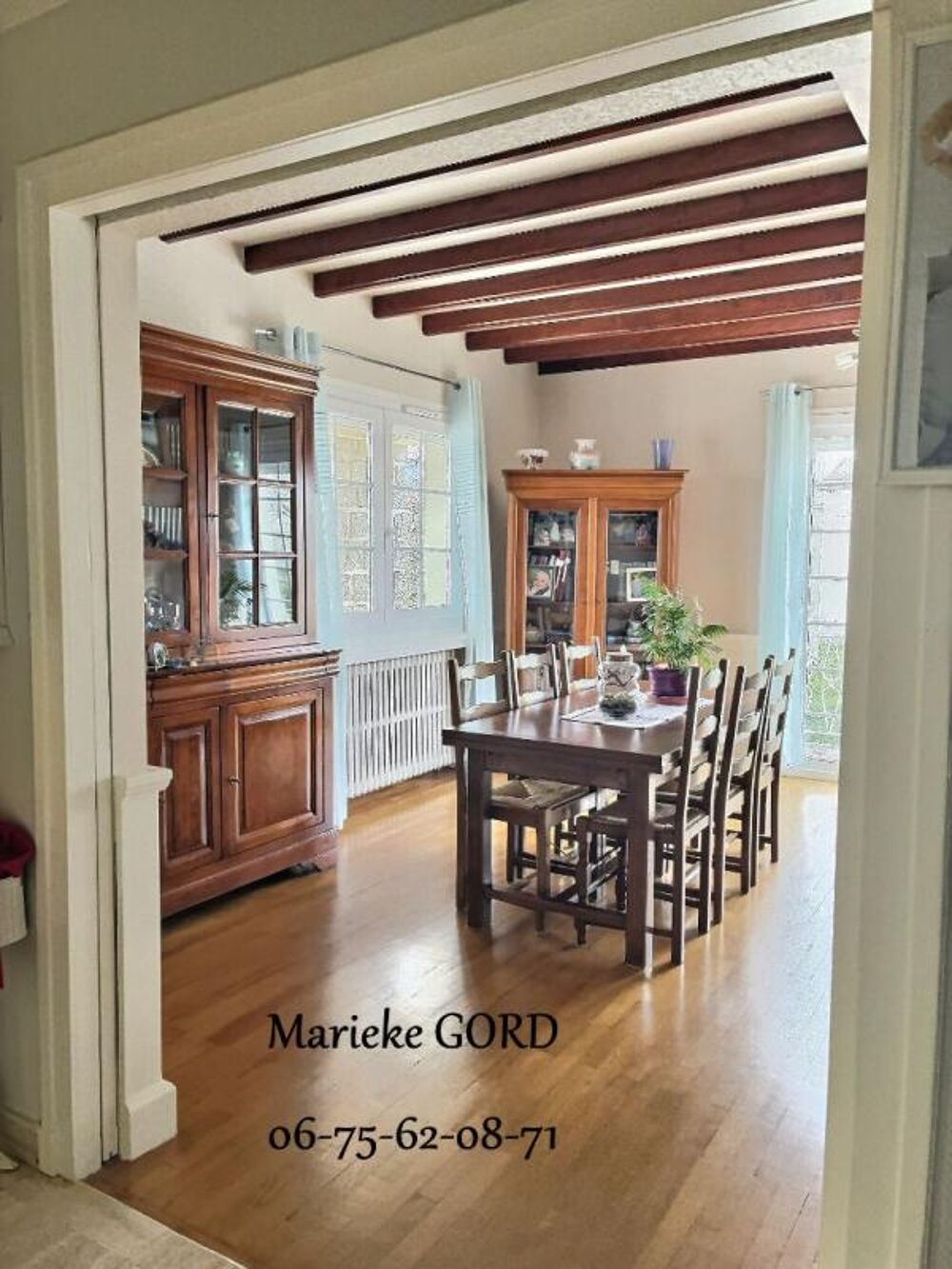 Vente Maison Unieux 42240 maison individuelle des années 70 sur sous sol complet 131m² habitables 4 chambres 3 garages 1 piscine sur 1190m² d Unieux