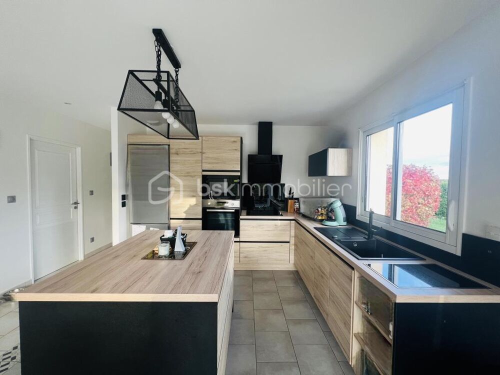 Vente Maison PLAIN-PIED ATYPIQUE SANS TRAVAUX - 3 CHAMBRES AVEC GARAGE A FERRIERES-HAUT-CLOCHER Ferrieres haut clocher