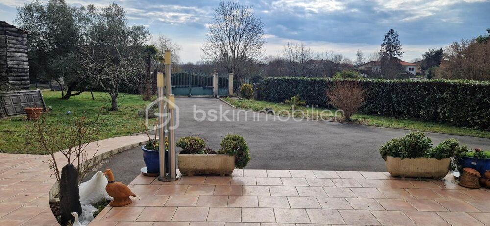 Charmante landaise de 200 m2, 6 chambres, véranda + dépendance de 120 m2 sur terrain 2328 m2