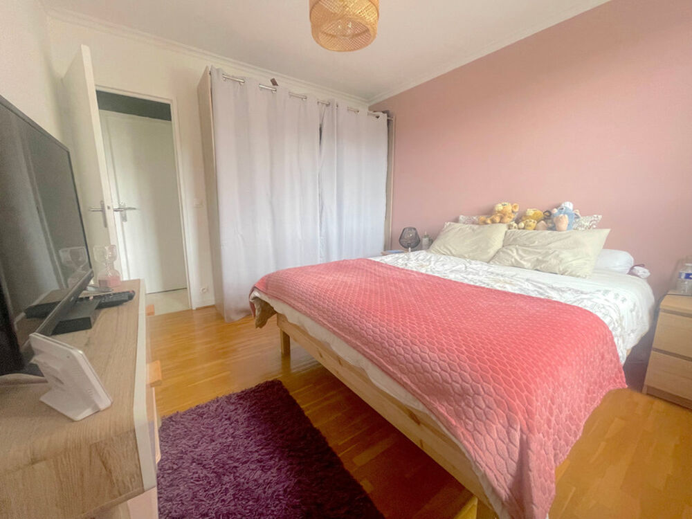 Appartement T4- 81,63m2- 8ème et dernier étage- Cave- Parking Privatif- Garage- Vue dégagée - Montaud- Le Grand Clos
