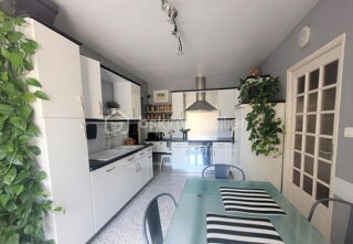  Villa � vendre 11 pi�ces 243 m�