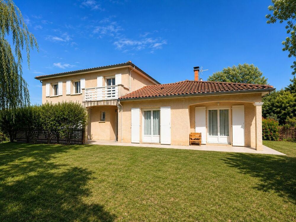 Maison 8 pièces 259 m² · à Saint Just Saint Rambert · 259 m² · 549 000 €