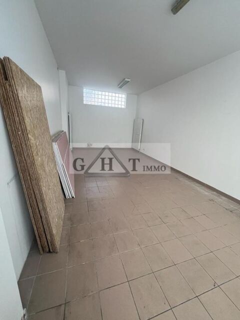   A louer 150m² d'entrepôt bureaux 