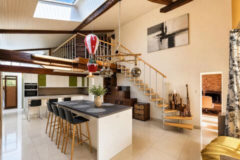   Maison de 6 pi�ces de 132 m2 - Id�al pour les familles Maison - 6 pi�ce(s) - 300 m�