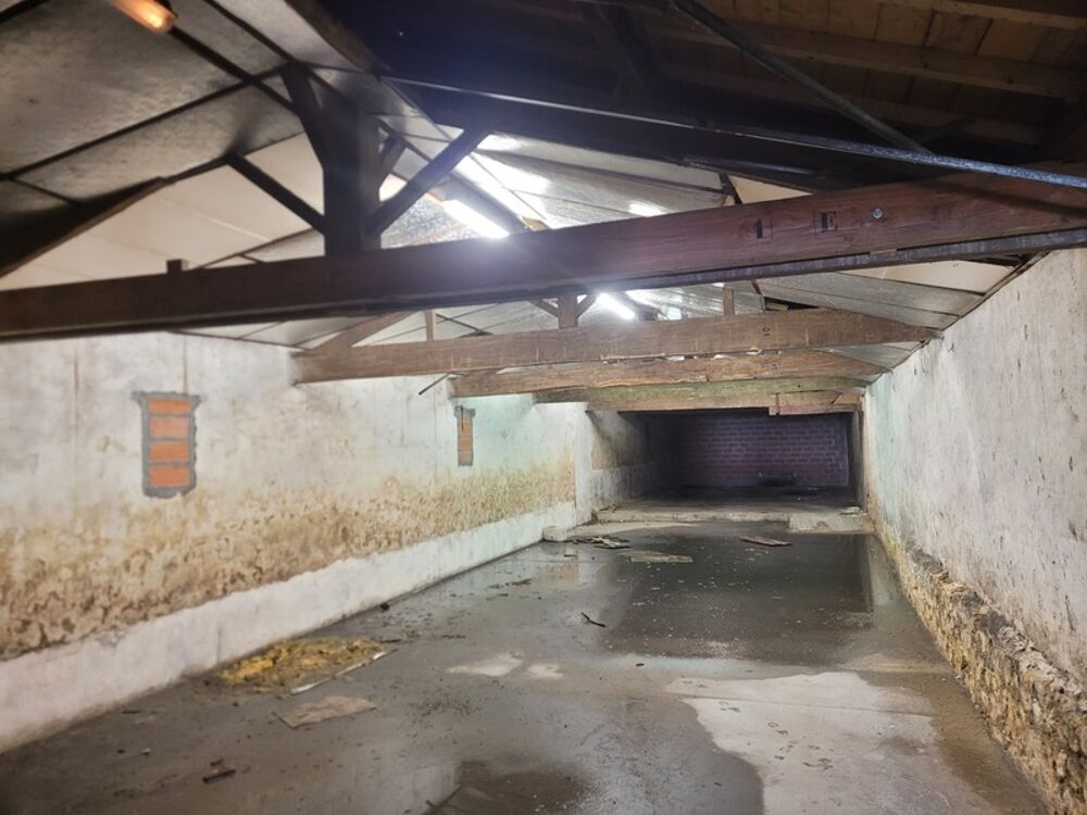 Vente Immeuble batiment en pierre à vendre et à rénover sur  CISSAC MEDOC (33) Cissac medoc