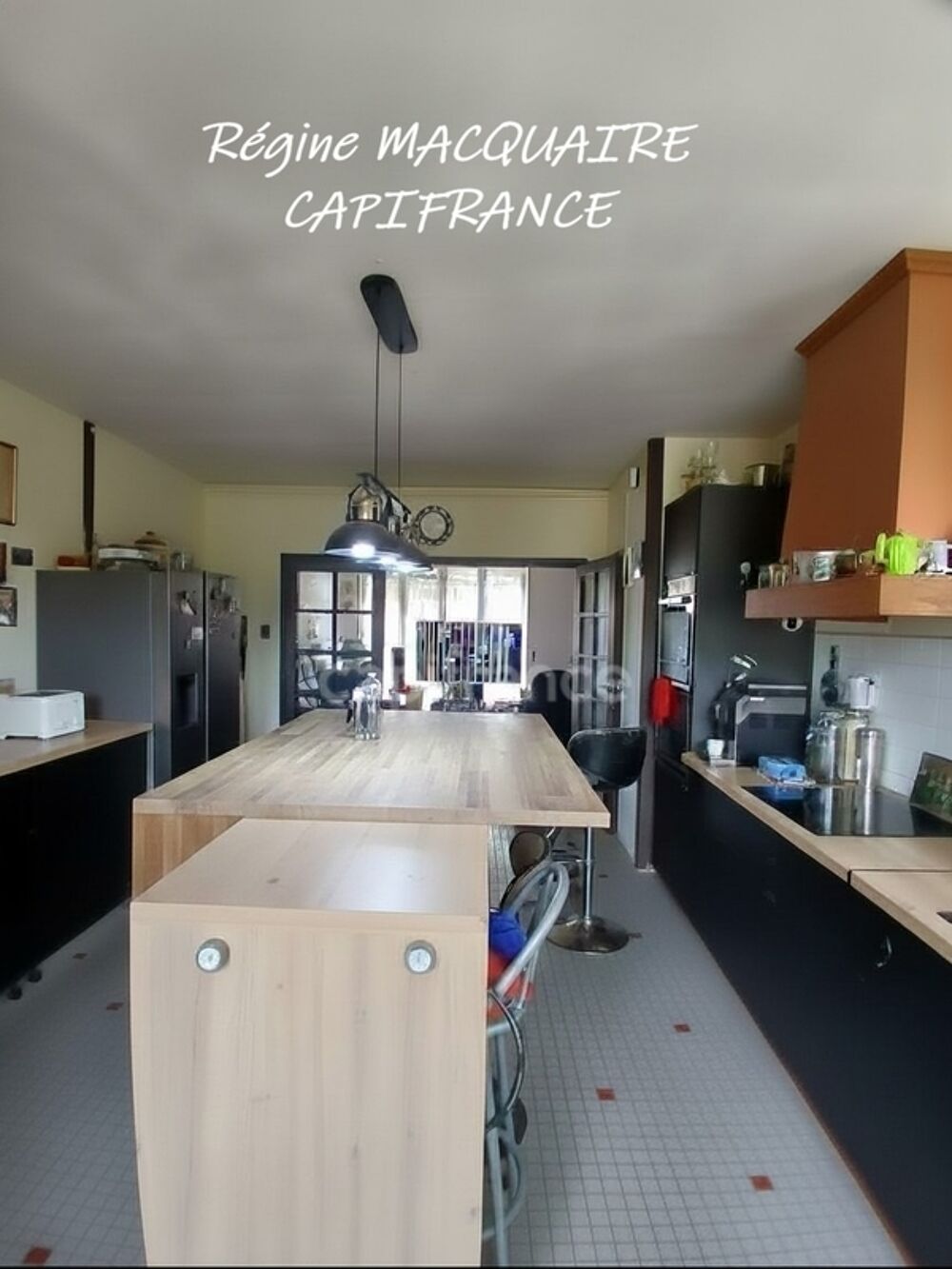 A Vendre - Maison de bourg rénovée  190 m²  5 chambres  équipements modernes : une opportunité rare au centre bourg. MORTAIN
