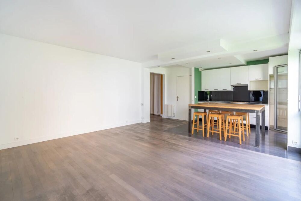 Appartement 2 pièces LUMINEUX ET CALME 54 m², METRO CHARONNE