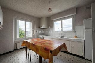 Vente Maison Le Bono – Maison familiale de 125 m² à rénover, à pied du port et des commerces Bono