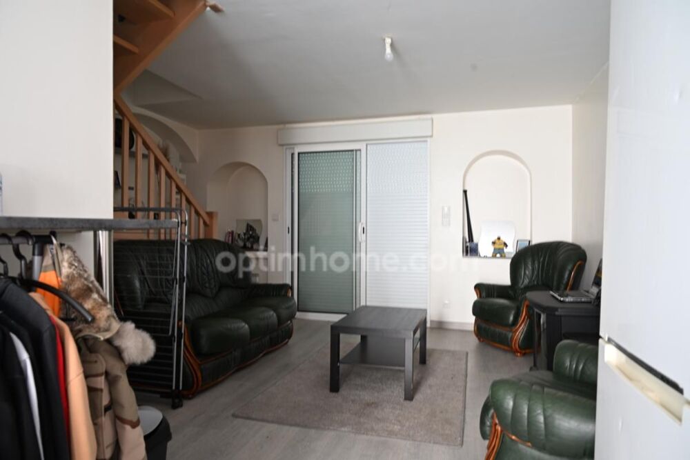 Maison en pierre avec deux logements, terrasse panoramique et potentiel exceptionnel à DOUZILLAC (24)
