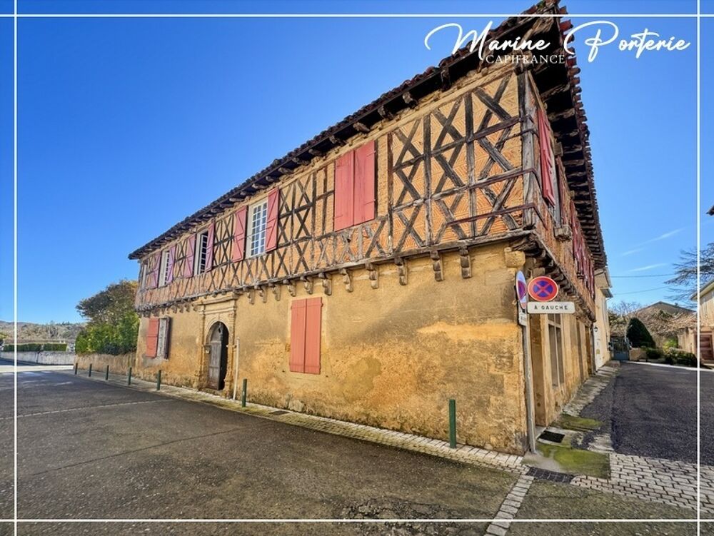 Bâtisse de caractère à colombages  420 m²  terrain 1 350 m²  coeur de bastide MASSEUBE