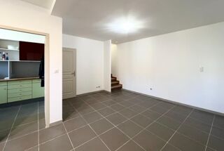  Appartement à louer 3 pièces 75 m²