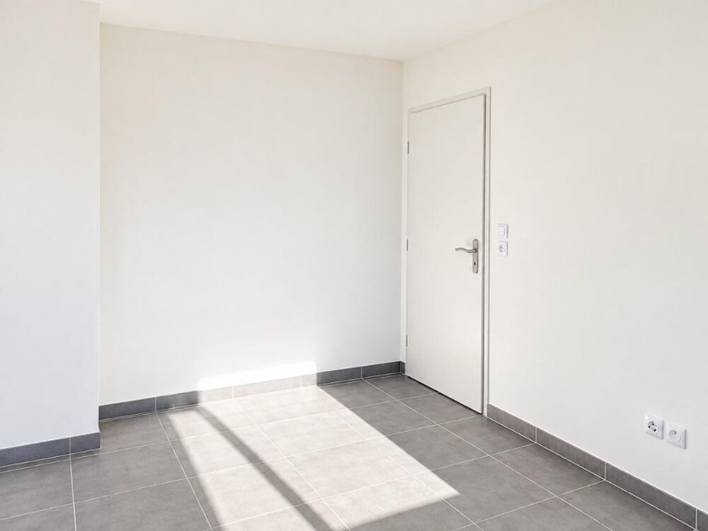 Location Appartement Beau T2 avec terrasse et parking à LA SEYNE SUR MER La seyne sur mer