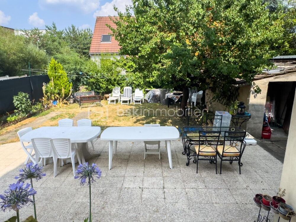 Vente Maison Quartier du Coteau – Maison familiale avec charmant jardin, terrasse, sous-sol total et nombreux stationnements ! Vitry sur seine