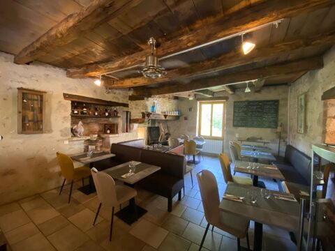   À VENDRE – Fonds de commerce - RESTAURANT– Saint-Cirq-Lapopie 