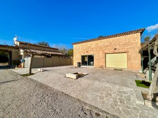  Maison à vendre 12 pièces 687 m²