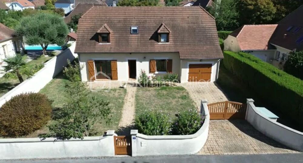 Vente Maison Maison familiale de 140 m² avec 4 chambres, bureau et piscine chauffée Lons