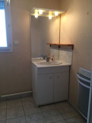  Appartement à louer 3 pièces 78 m²