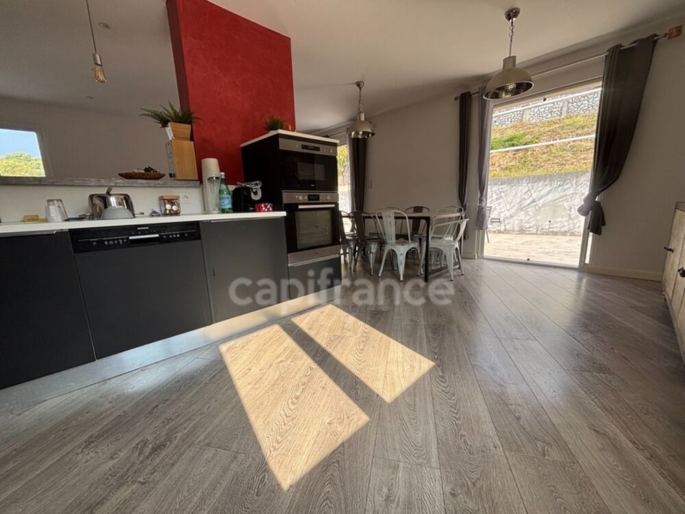 Vente Maison Maison à vendre 6 pièces CAGNES SUR MER (06), jardin piscinable, cave ! Cagnes sur mer