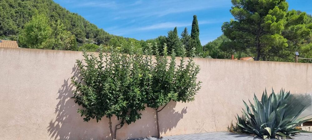 GRANDE VILLA DE PLAIN PIED T5 sur 1400 m² de terrain piscinable
