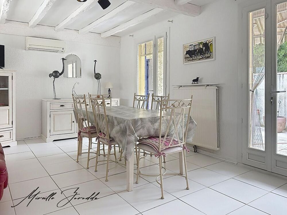 Vente Maison Maison   5 pièces 90 m² avec piscine et garage Tarascon