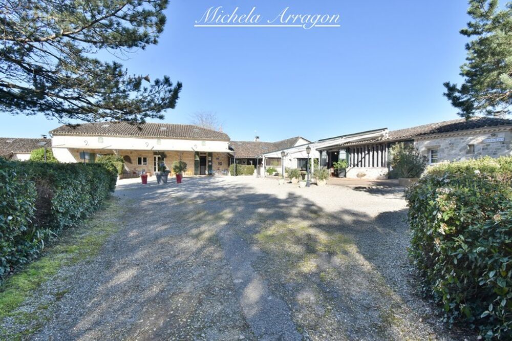 Domaine touristique / village vacances à vendre  25 gîtes indépendants  restaurant  piscine  spa  12 ha  Dordogne Lot  in