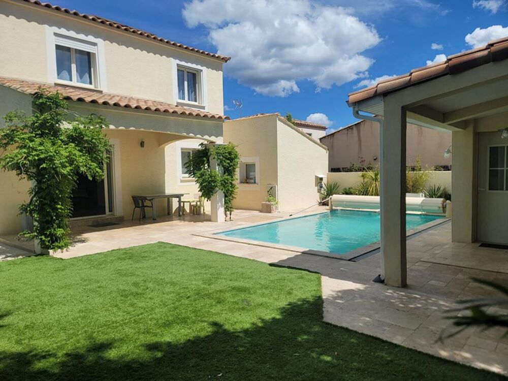 Villa 6 pièce(s) 155 m2 4 chambres + STUDIO