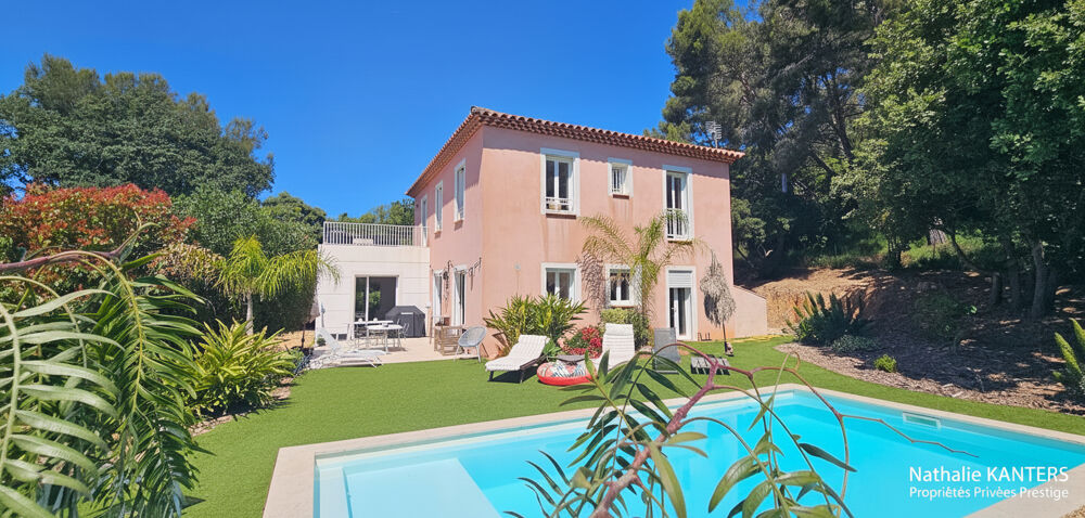 Maison Six Fours Les Plages 7 pièce(s) 200 m2
