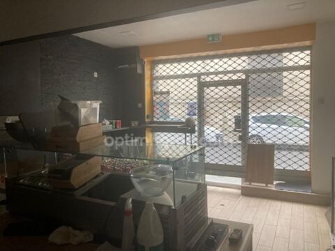 EMPLACEMENT N&deg;1 : LOCAL COMMERCIAL OU BUREAUX DE 30 M&sup2; (AVEC CAVE) ROCHEFORT 95000 17300 Rochefort