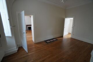  Appartement � louer 4 pi�ces 98 m�